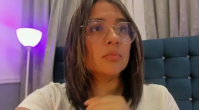 Pandoracherry online show from 10, 3, 2025