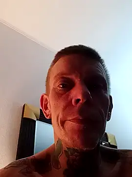 Tattooguy 86 online show from 27, 11, 2025