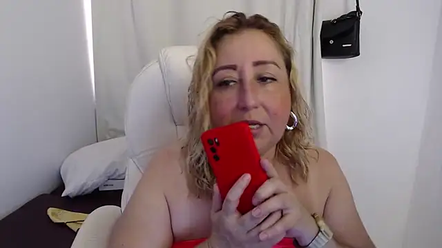 Xileny-Halliwey online show from 18, 9, 2025