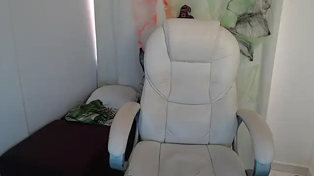 Xileny-Halliwey online show from 30, 10, 2025