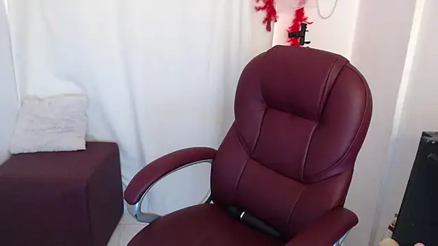 Xileny-Halliwey online show from 12, 3, 2026