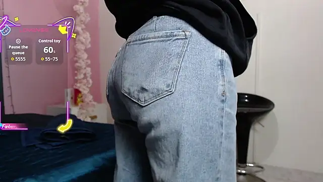 Snapshot of GeorginaBianco chatting on 25, 2, 2026 GeorginaBianco online show from 25, 2, 2026