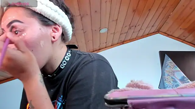 Darkness jones  online show from 6, 3, 2026