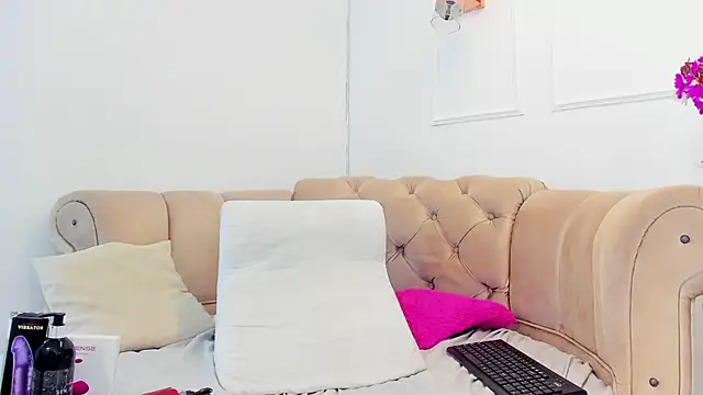 briannaduque online show from 16, 2, 2025