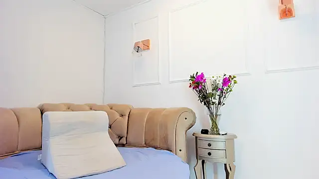 briannaduque online show from 22, 2, 2025