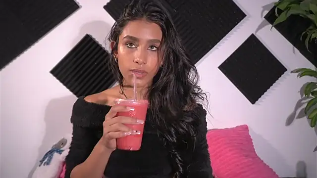 Ambeer Rousess online show from 3, 11, 2025