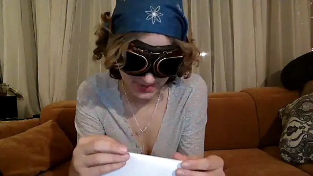 fliegerfrau online show from 2, 2, 2025