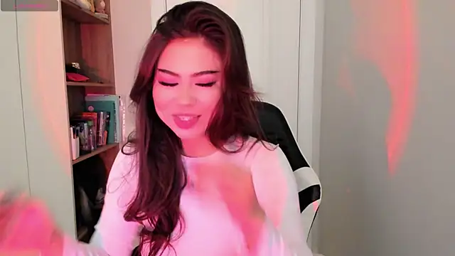 may mia online show from 17, 12, 2025