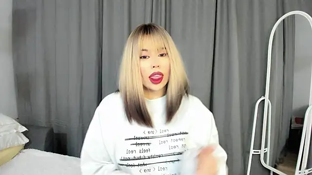 Snapshot of may_mia chatting on 18, 2, 2025 may mia online show from 18, 2, 2025