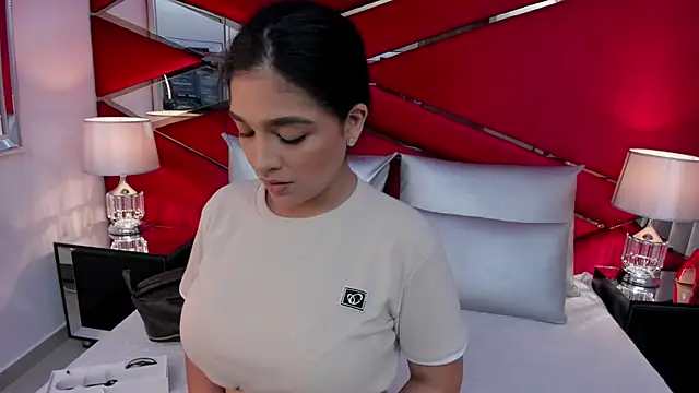 Snapshot of AdeleGray chatting on 21, 3, 2025 AdeleGray online show from 21, 3, 2025