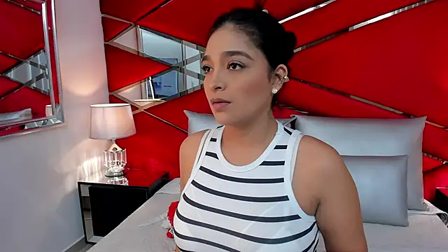 Snapshot of AdeleGray chatting on 12, 3, 2025 AdeleGray online show from 12, 3, 2025