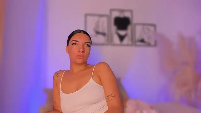 Snapshot of 777AylinZ chatting on 14, 4, 2026 777AylinZ online show from 14, 4, 2026