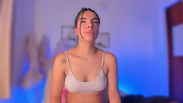 Snapshot of 777AylinZ chatting on 7, 4, 2026 777AylinZ online show from 7, 4, 2026