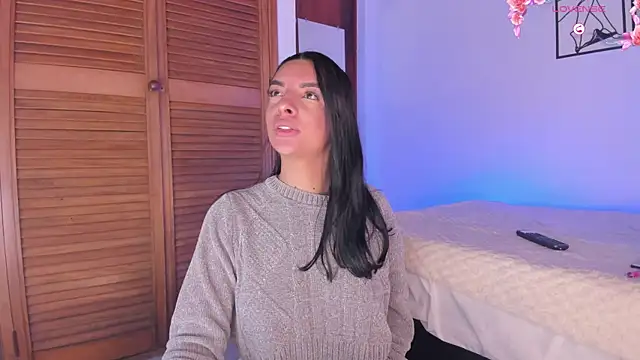 777AylinZ online show from 9, 10, 2025