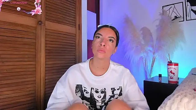 777AylinZ online show from 1, 10, 2025