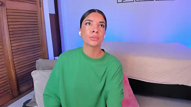 777AylinZ online show from 5, 10, 2025