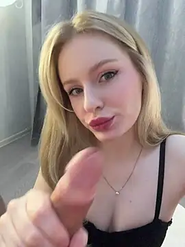 Snapshot of CaseyCumFace chatting on 17, 6, 2026 CaseyCumFace online show from 17, 6, 2026