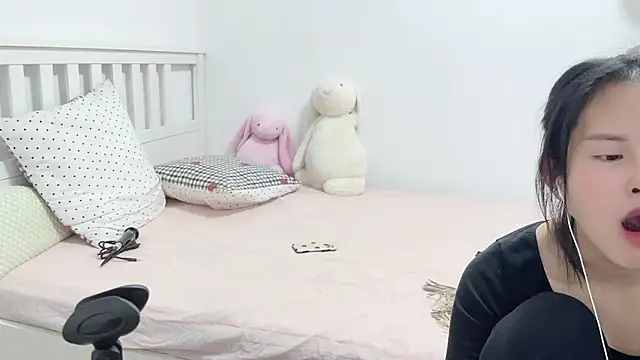 XINXINh online show from 14, 12, 2024