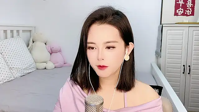 XINXINh online show from 8, 2, 2025