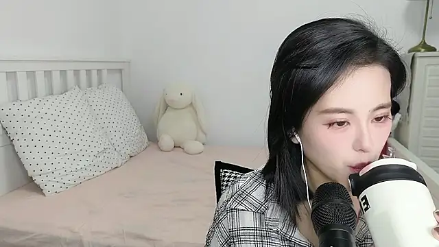 XINXINh online show from 18, 12, 2024