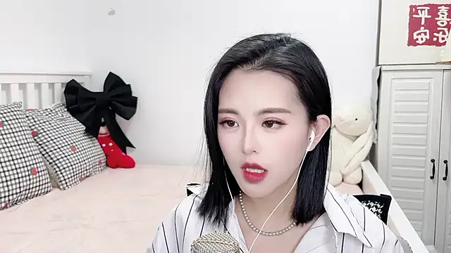 XINXINh online show from 17, 1, 2025