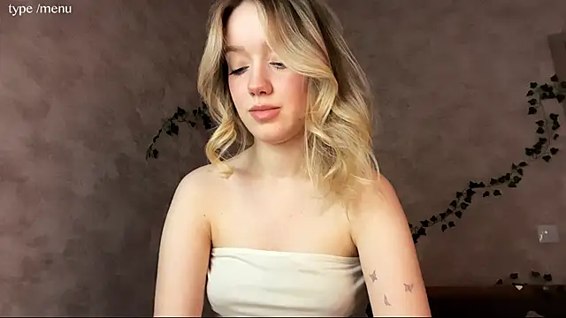 cutiemia0 online show from 18, 4, 2026