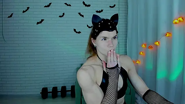 Lisa Ray online show from 1, 11, 2025