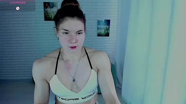 Snapshot of Lisa_Ray chatting on 1, 3, 2026 Lisa Ray online show from 1, 3, 2026