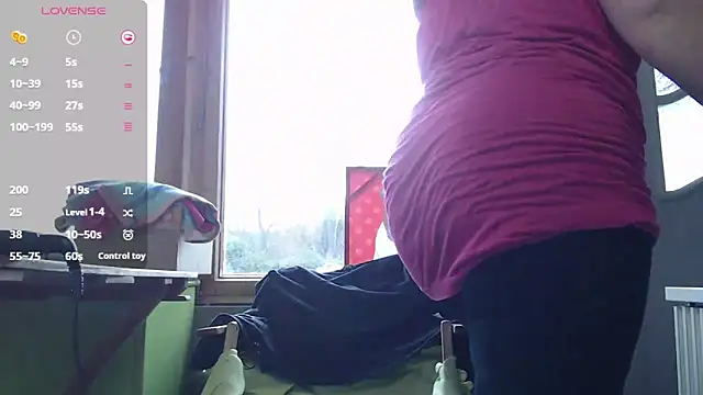 KasiaPrivat online show from 2, 1, 2025