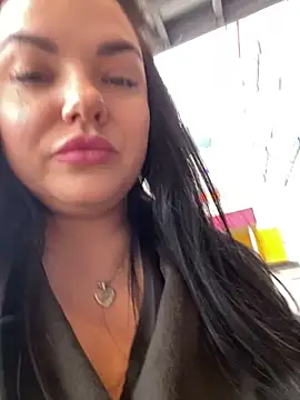 Snapshot of Amie_Hill chatting on 12, 11, 2025 Amie Hill online show from 12, 11, 2025