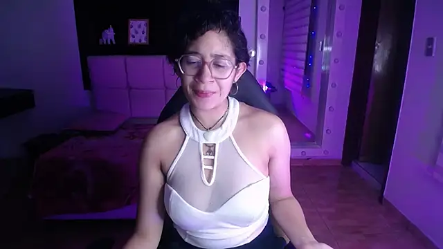 Lili Gomez  online show from 20, 12, 2025