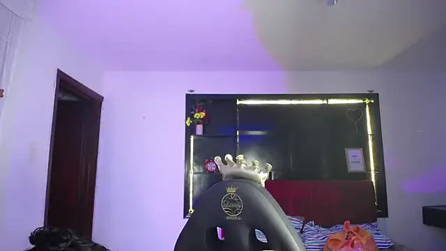 Lili Gomez  online show from 14, 1, 2026