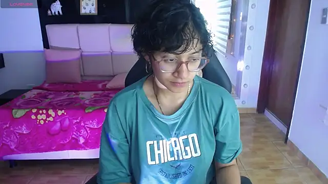 Lili Gomez  online show from 10, 1, 2026