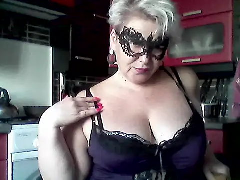 Lisa Suzie online show from 22, 4, 2026