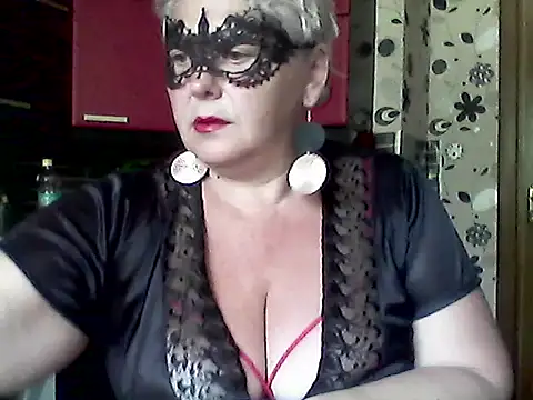 Lisa Suzie online show from 27, 6, 2026