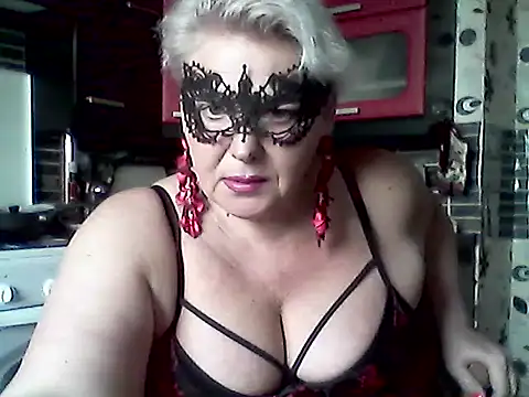 Lisa Suzie online show from 2, 4, 2026