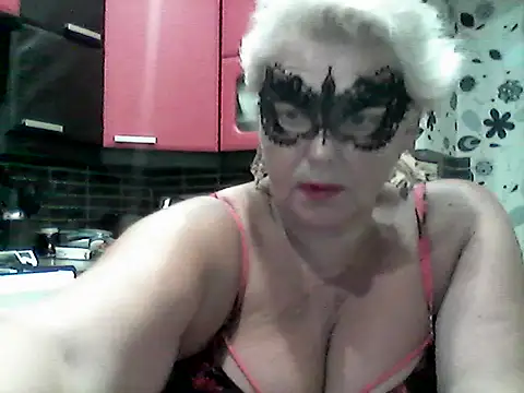 Lisa Suzie online show from 19, 7, 2026