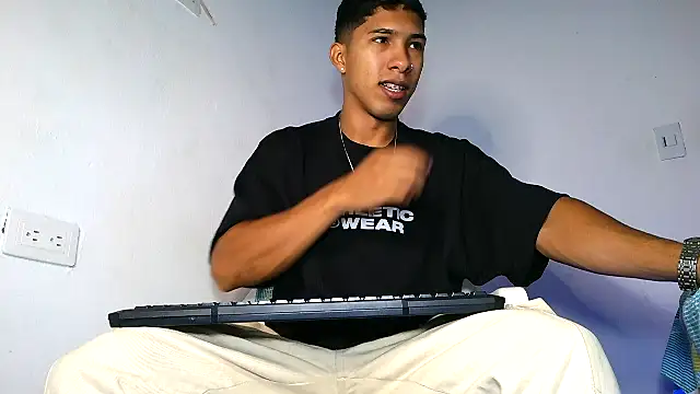 maximo vega newv online show from 12, 3, 2026