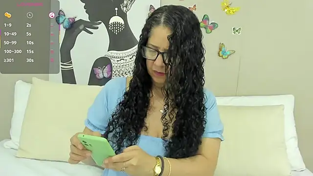 Adelesmithh online show from 23, 9, 2025