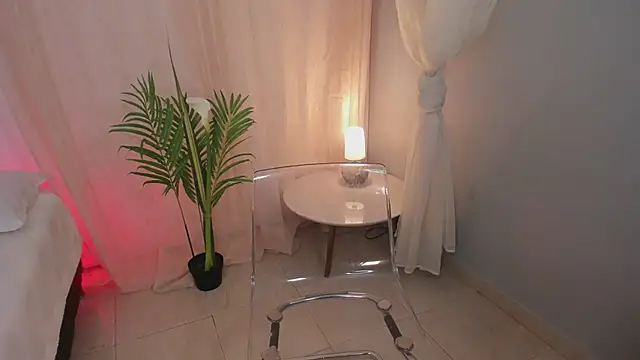 Lia Sweett  online show from 12, 3, 2026