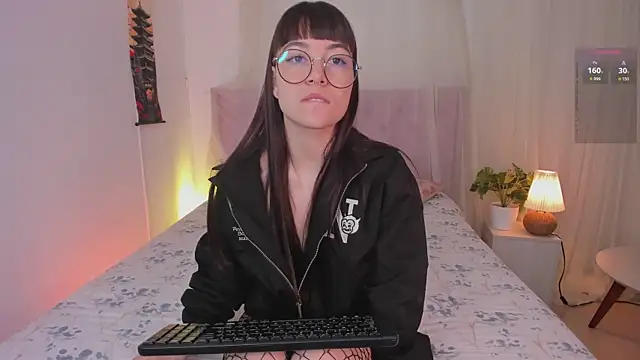 Snapshot of Lia_Sweett_ chatting on 5, 10, 2025 Lia Sweett online show from 5, 10, 2025