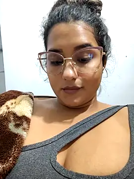 BrendaGirs online show from 4, 5, 2026