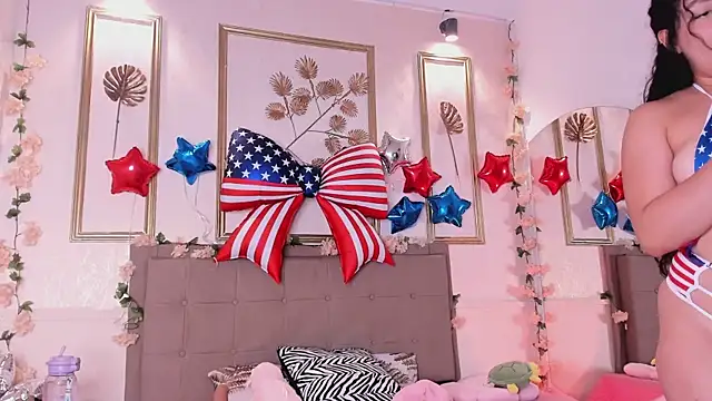 Snapshot of amandalee01 chatting on 4, 7, 2026 amandalee01 online show from 4, 7, 2026