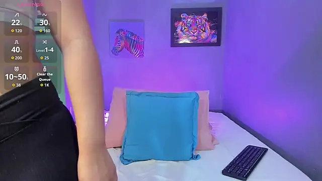 PammelaRoss1 online show from 5, 5, 2026
