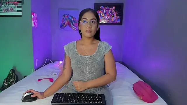 PammelaRoss1 online show from 4, 6, 2026