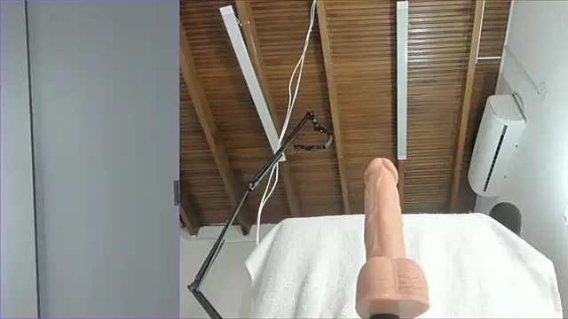 Snapshot of Lucy_carter_ chatting on 8, 11, 2025 Lucy carter online show from 8, 11, 2025