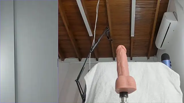 Lucy carter  online show from 8, 4, 2026