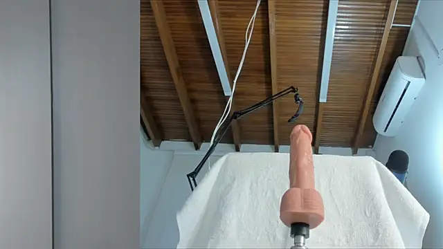 Snapshot of Lucy_carter_ chatting on 11, 9, 2025 Lucy carter online show from 11, 9, 2025