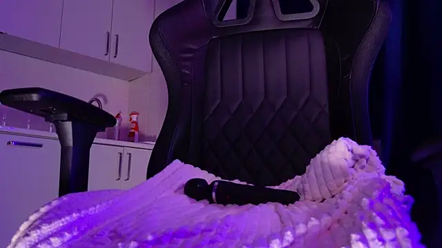 Snapshot of Mishel_Blessing chatting on 2, 3, 2026 Mishel Blessing online show from 2, 3, 2026