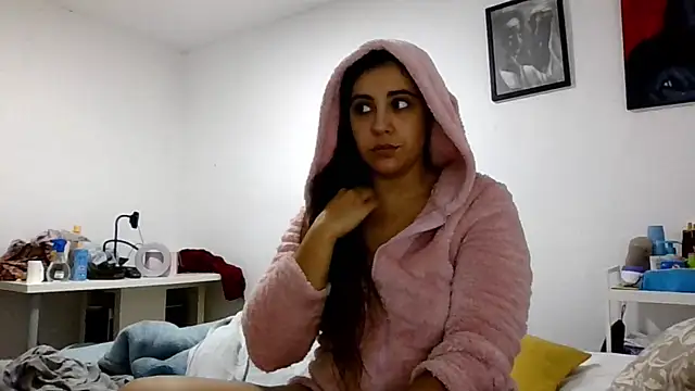 Ursumi1 online show from 2, 11, 2025